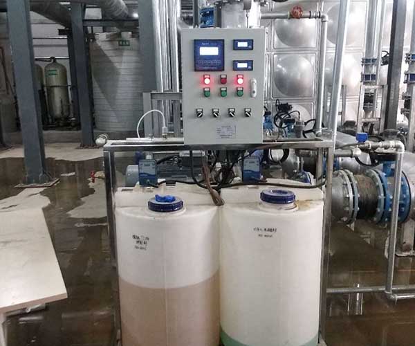 滁州隆基乐叶光伏项目自动加药装置安装实例
